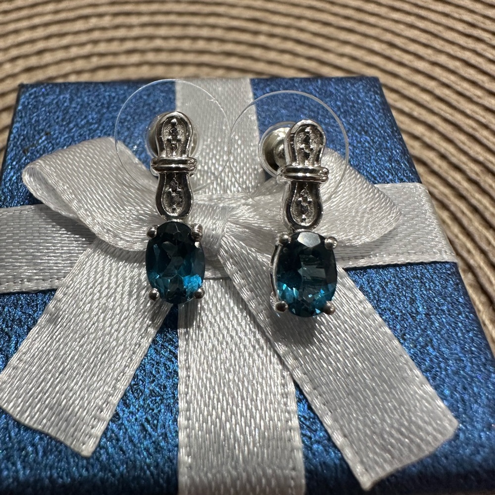 Beautiful sterling Silver with stone earrings!!